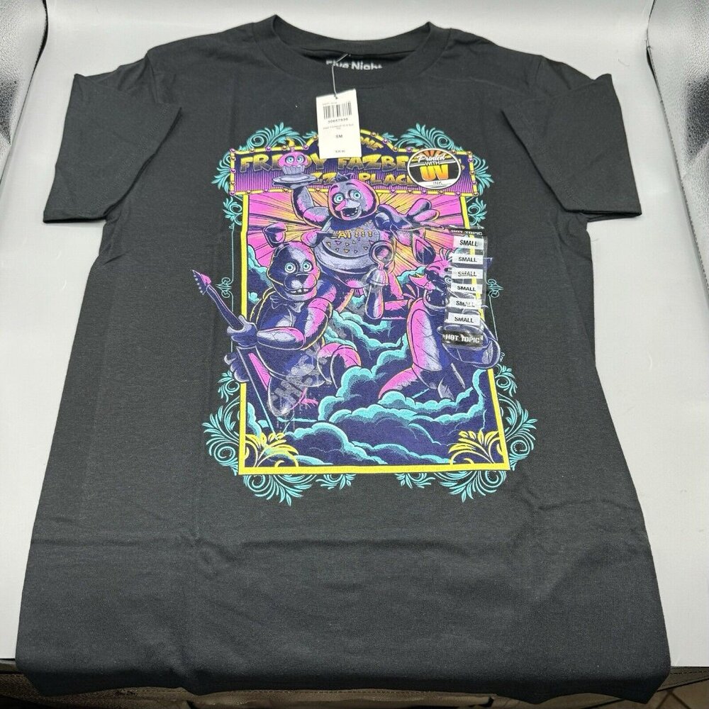Five Nights At Freddy's Welcome To Freddy Fazbear's Girls T-Shirt SMALL New GITD